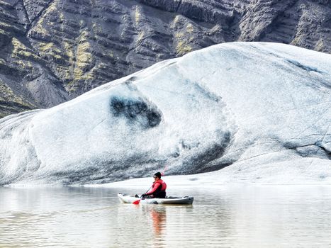 Glacier Kayak Adventure at Heinabergslón — photo 3