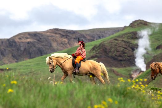 03C - Horses and Hot Springs — photo 5
