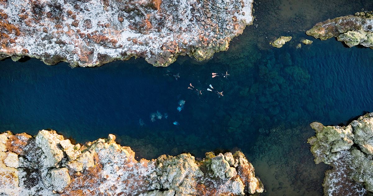 Black & Blue - Lava Tunnel + Silfra Snorkeling — photo 10