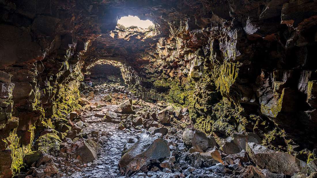 Small group Tour: Golden Circle Premium and Lava Tunnel, photo 43 of 44