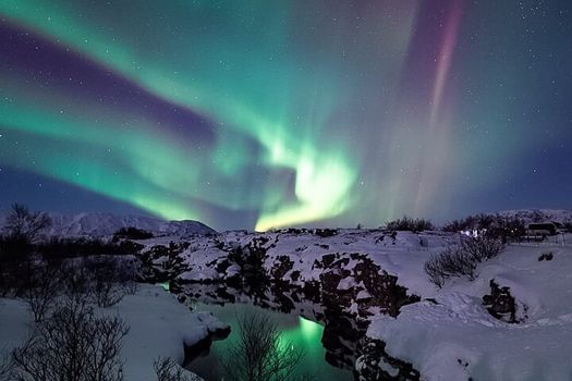Northern Lights Small Group Tour with Hot Cocoa & Free Photos — photo 4