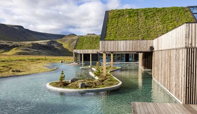 Reykjaböð Hot Springs – Classic Admission & Transfer from Reykjavík