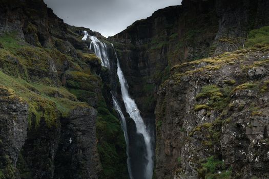 Private Hiking Tour to Glymur Waterfall: Minivan Transfer