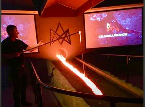 Lava Show in the town of Vík — photo 5