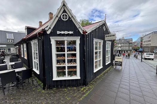 Reykjavík All In One Food Tour - Eat, Drink & Explore with Locals — photo 10