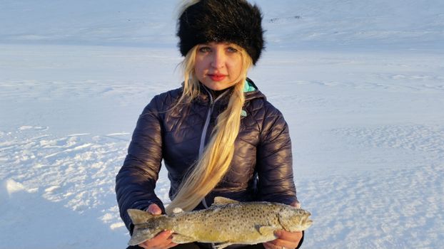 Ice fishing tour from Akureyri — photo 8