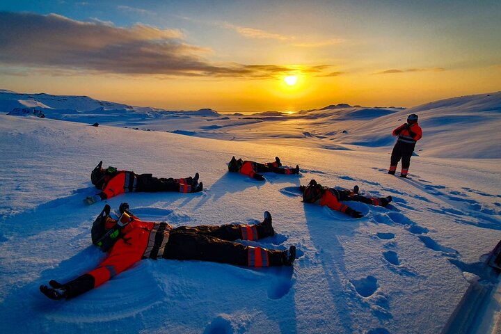 Snowmobiling on Eyjafjallajökull, photo 4 of 10