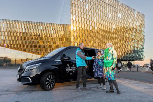 Private 4 hour Reykjavik Driving Tour — photo 2