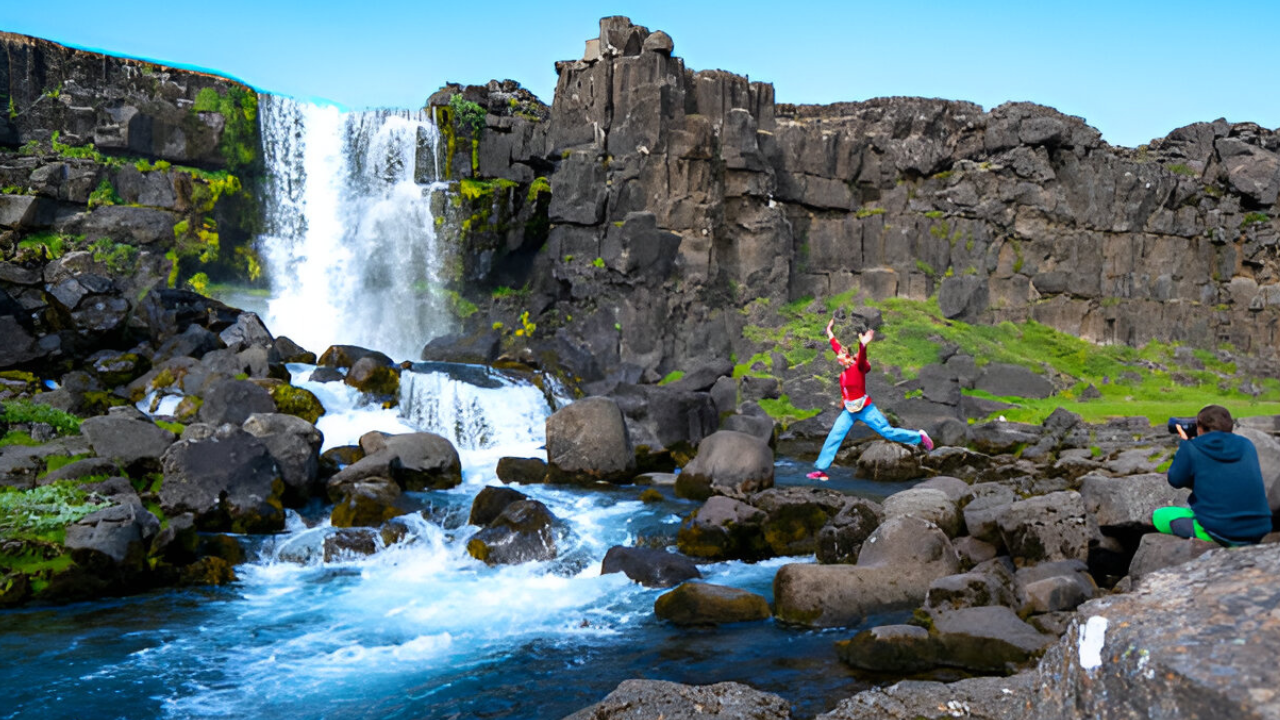 Golden Circle Tour with 4 Stops: Small Group From Cruise Terminal