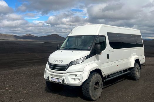 Landmannalaugar Hike and the Valley of Tears in a 4x4 Super — photo 12