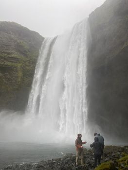 Famous south coast - Waterfalls and black beaches with a horse farm visit — photo 3