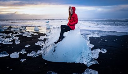 Private Jökulsárlón Glacier Lagoon & Diamond Beach Tour with Multilingual Guide (PL / EN / ES / ZH)