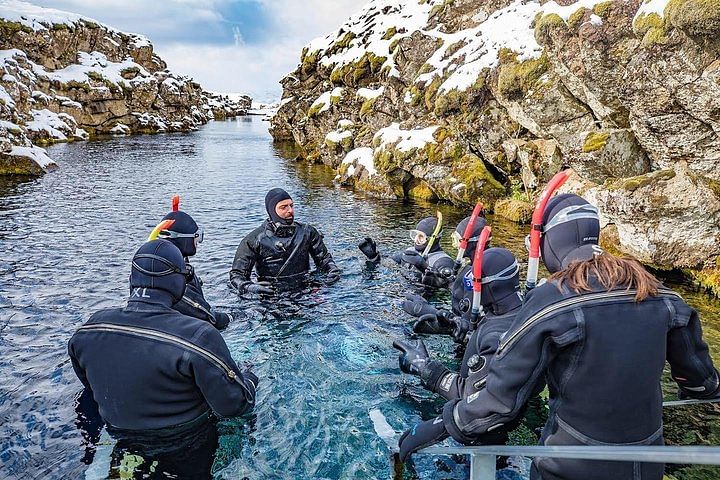 Snorkeling Silfra Tour with Pick up, photo 7 of 16