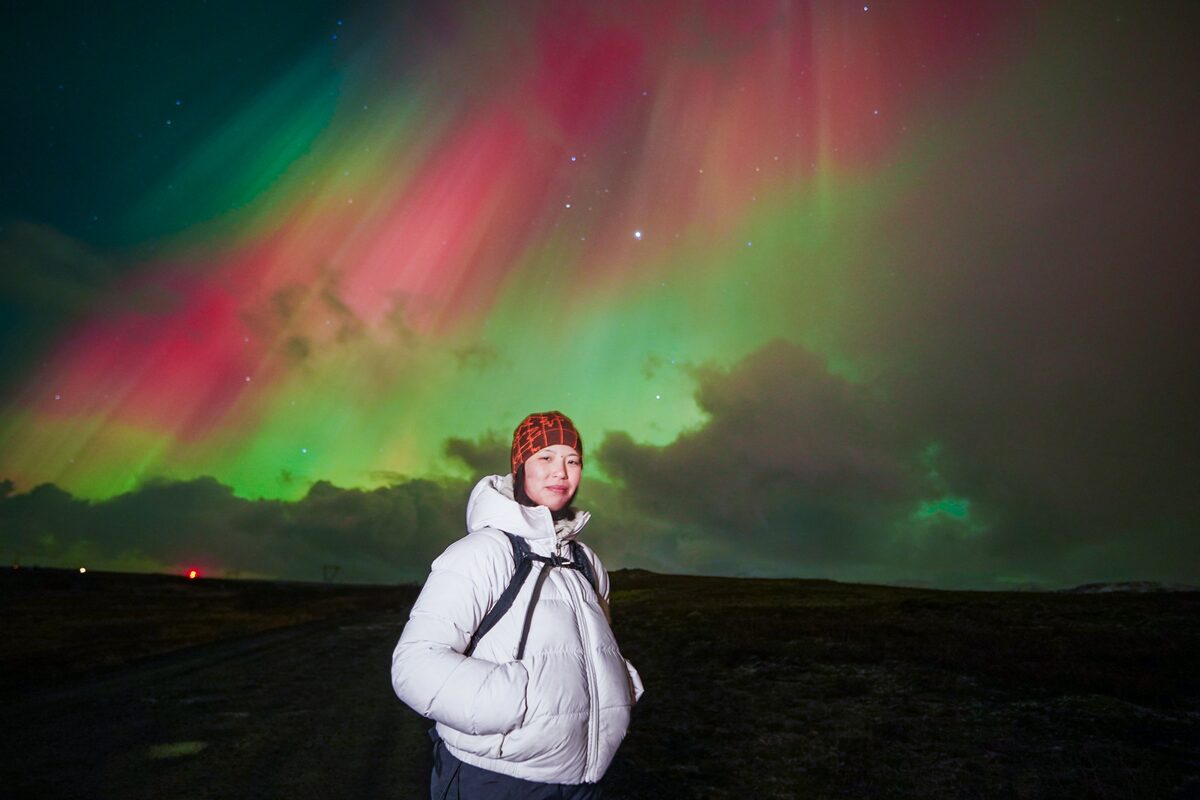 Aurora hunt with campfire, thermal suits & marshmallows — photo 14