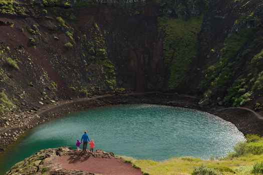 Golden Circle in Spanish with Kerid Crater & Local Farm Visit in Small Group — photo 8