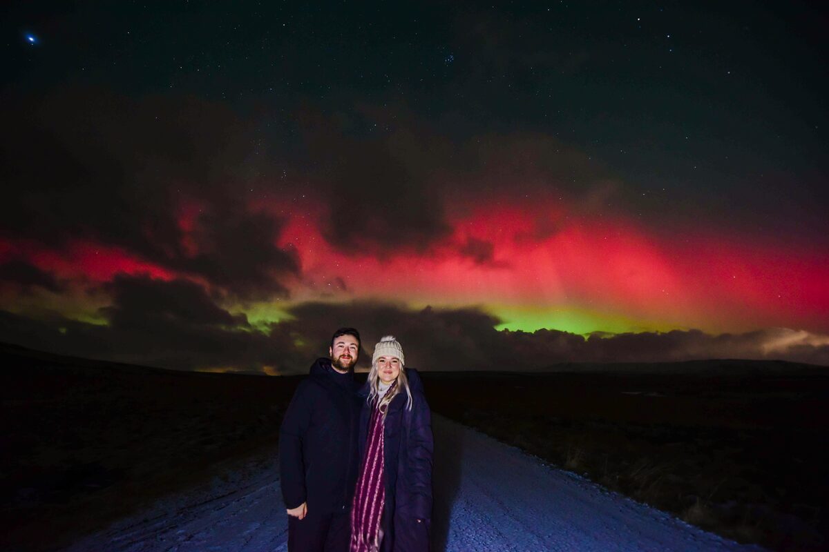 Aurora hunt with campfire, thermal suits & marshmallows — photo 6