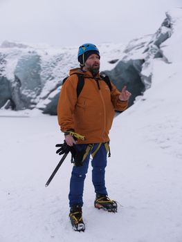 Capturing the Frozen Beauty: Private Glacier Hike on Sólheimajökull — photo 2