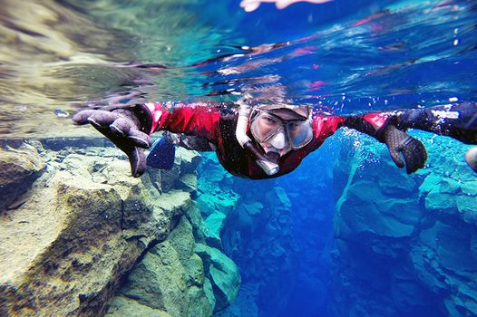 Drysuit Snorkeling in Silfra - with underwater photos / From Reykjavik — photo 2