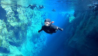 Wetsuit Snorkeling in Silfra - with underwater photos / From Reykjavik 