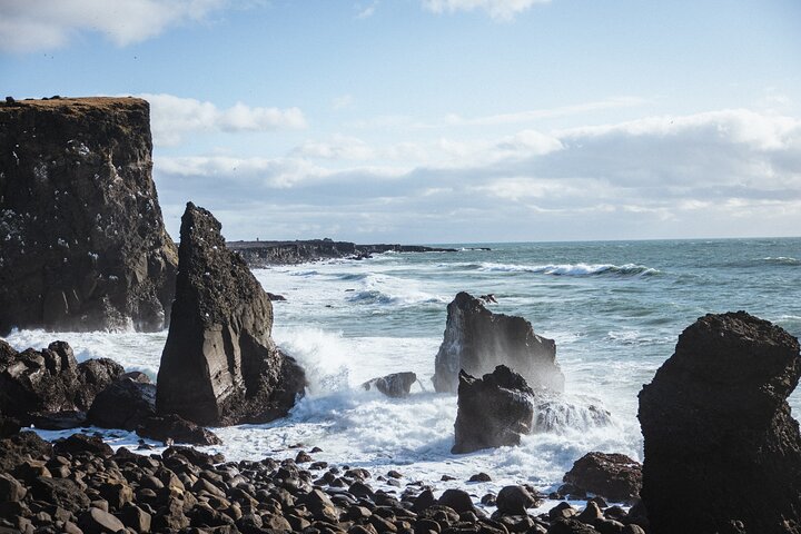 Family Volcano Discovery – Private Reykjanes Peninsula & Sky Lagoon Experience
