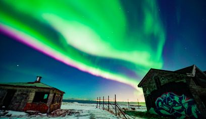 Northern Lights Jeep Tour With a Photographer 
