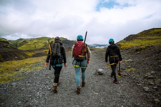 SÓLHEIMAJÖKULL : BLUE ICE EXPEDITION — photo 3