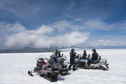 Golden Circle & Glacier Snowmobiling — photo 15