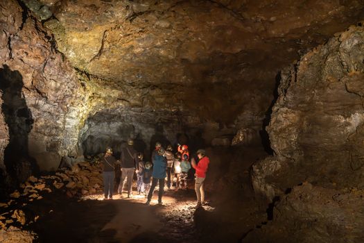 Vatnshellir Lava Cave Tour — photo 10