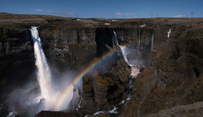 Private Hiking Guided Tour: Vikings and Waterfalls
