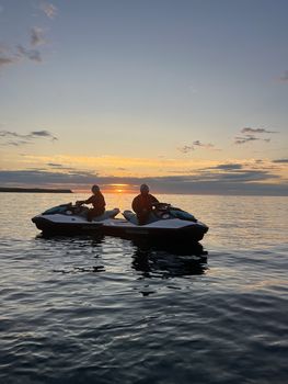 Sunset jet ski tour — photo 4