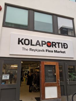 Weekend Reykjavik Food Tour (Reykjavik Flea Market stop) — photo 6