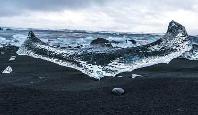 Private Jökulsárlón & Black Diamond Beach Tour