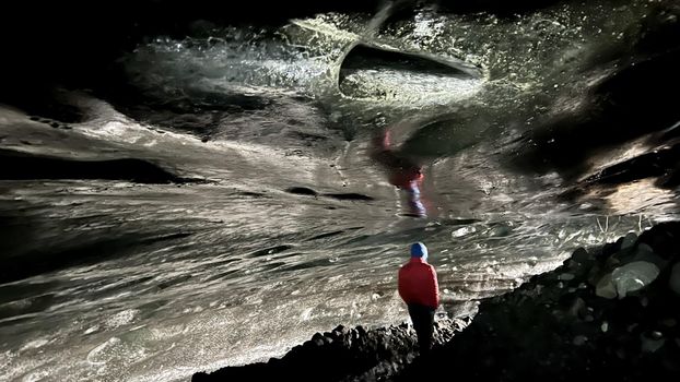 Vatnajökull Premium Ice Cave Tour — photo 9