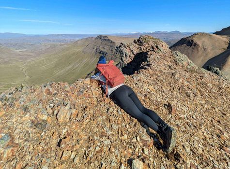 Day Hike to Moskardshnjukar: The Knife's Edge