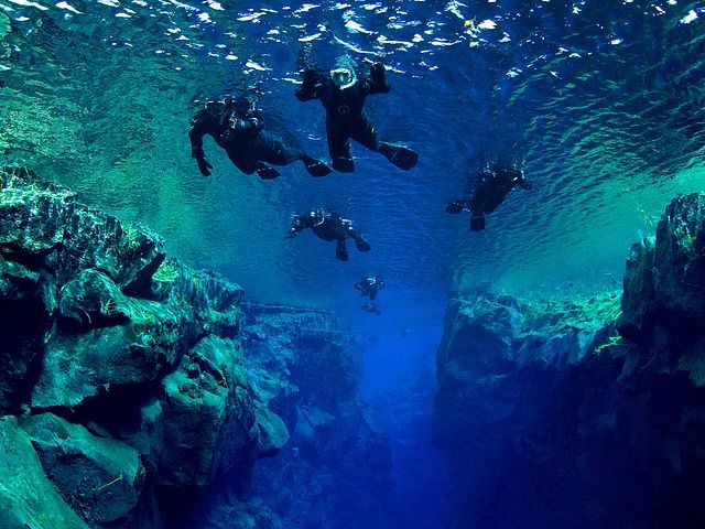 Snorkeling Silfra Tour with Pick up, photo 8 of 16