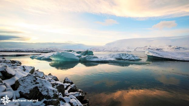 Glacier Lagoon (Jökulsárlón) & South Iceland Tour — photo 15