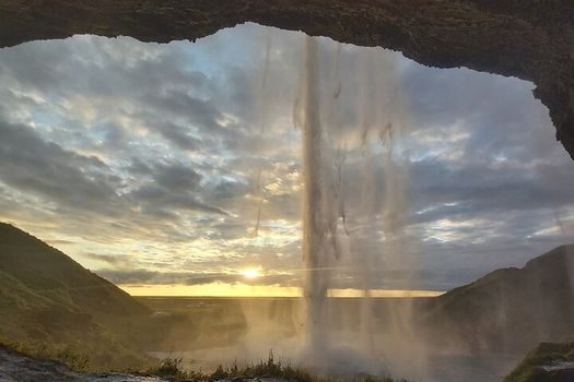Private Day Tour: Explore Iceland’s South Coast & Glacier Hike — photo 8