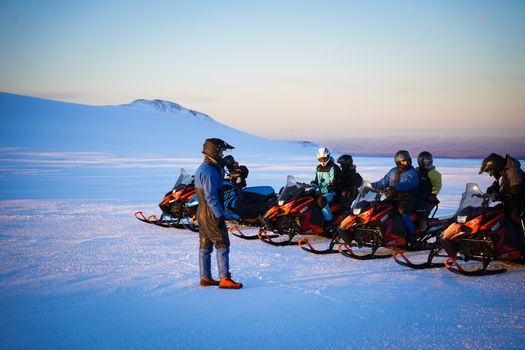 Snowmobile on Langjökull Glacier - Meet us in Husafell — photo 6