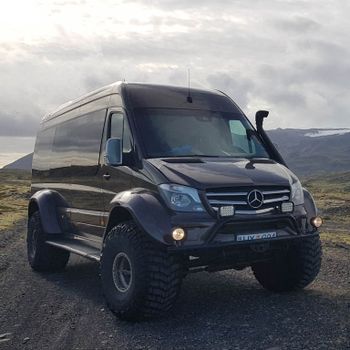 Vatnajökull Premium Ice Cave Tour — photo 10